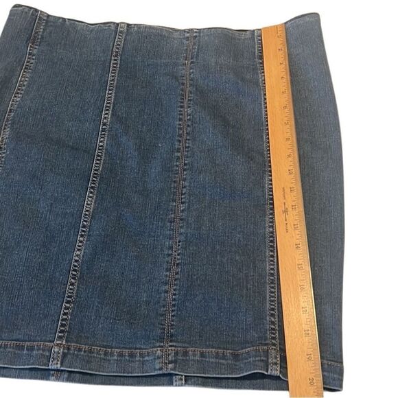 Torrid Blue Medium Wash Princess Seams Denim Mini Skirt Size 16 - Picture 9 of 9